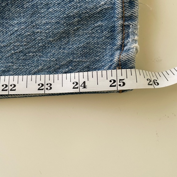 Madewell Classic Straight Jean - Picture 10 of 10